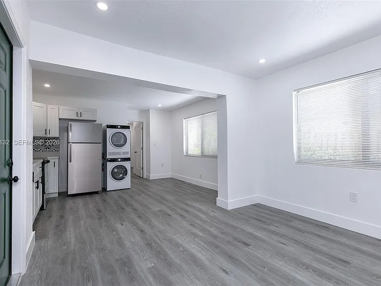 6125 SW 40th Ct #4 — Photo 9