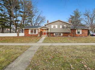 77 W Bailey Rd, Naperville, IL 60565