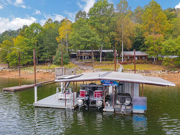 Image 4: Dock
