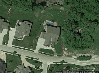 19002 Honeysuckle Dr, Elkhorn, NE 68022