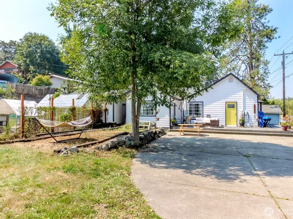 306 SW 1st Street, South Prairie, WA 98385