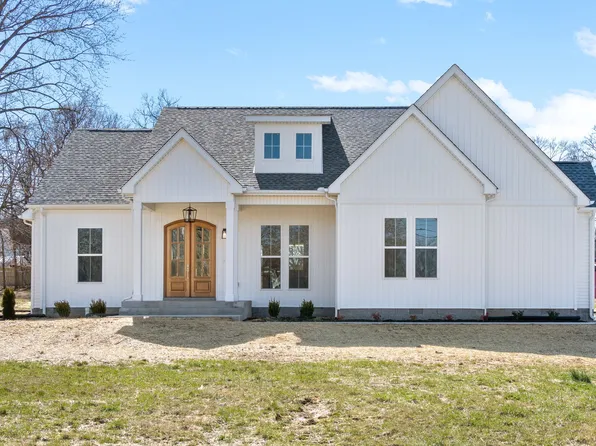 6576 Highway 41n N, Cedar Hill, TN 37032