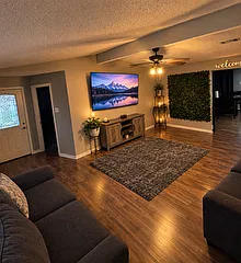 3 bed, 2.0 bath, 1524 sqft, $1,950 — Photo 2