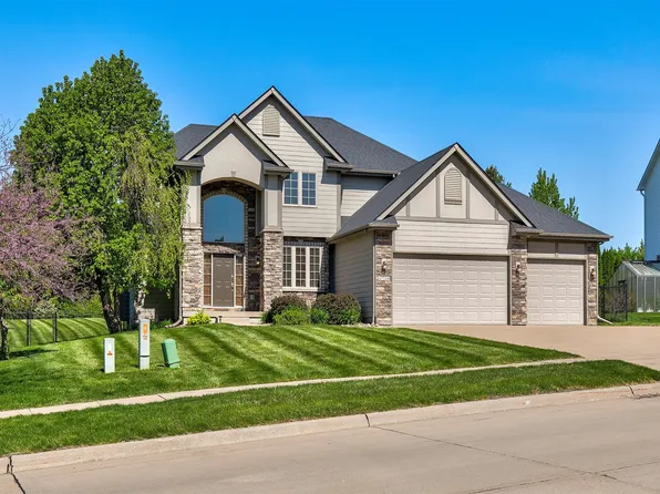 4710 148th St, Urbandale, IA 50323