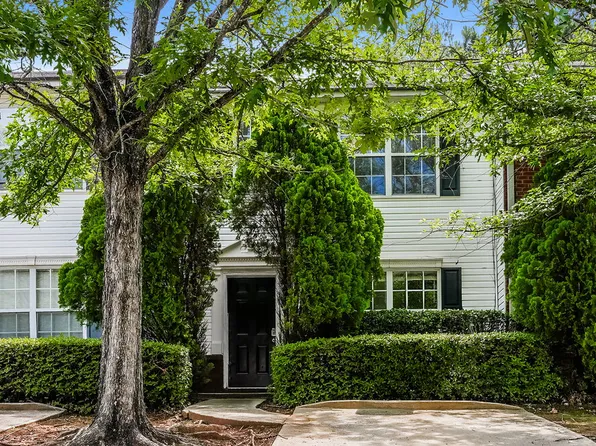 2286 Strathmoor Manor Dr, Lithonia, GA 30058