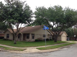 228 Spur Dr, Victoria, TX 77904