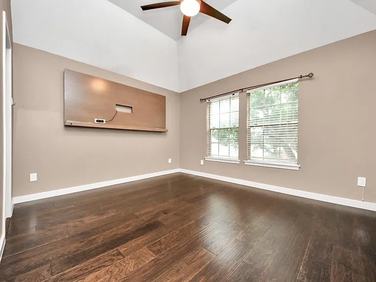 3210 Shadowwalk Dr — Photo 31