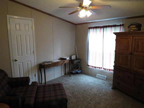 3rd image of 429 E Hillside Dr