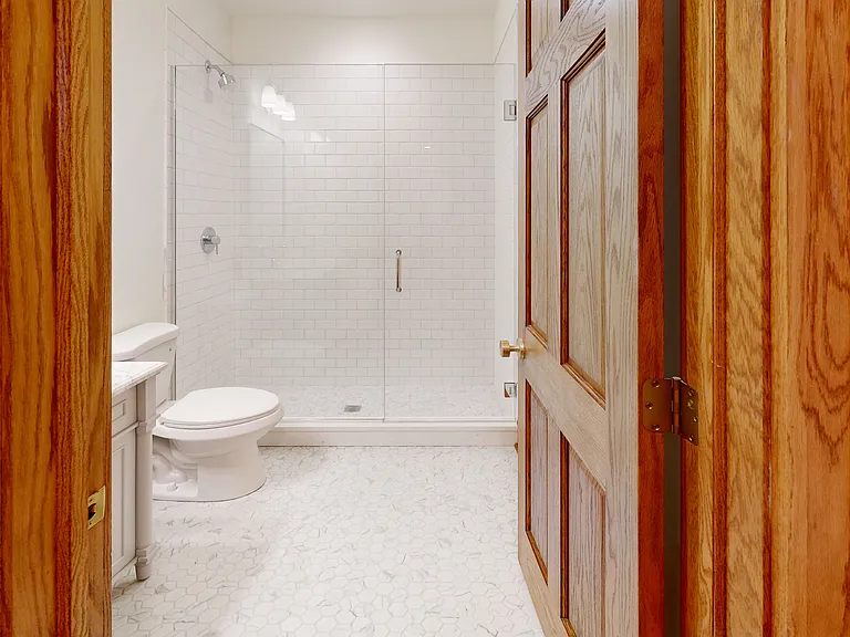1233 N Hoyne Ave #G — Photo 13