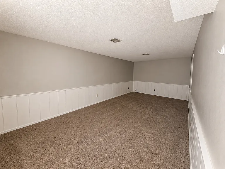994 S Oakland Ct — Photo 23