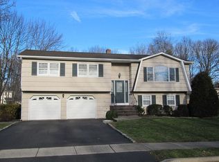 100 Surrey Rd, South Plainfield, NJ 07080