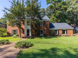 256 Meadowoods Dr, Jackson, MS 39211