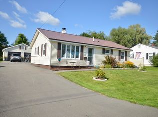 161 Thornton Rd, Bangor, ME 04401