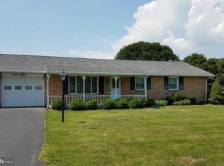 940 Forge Rd, Carlisle, PA 17015
