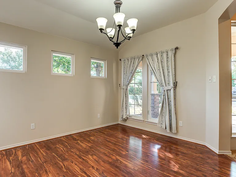 4802 Amherst St — Photo 18