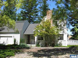 129 Hurricane Ridge Dr, Sequim, WA 98382