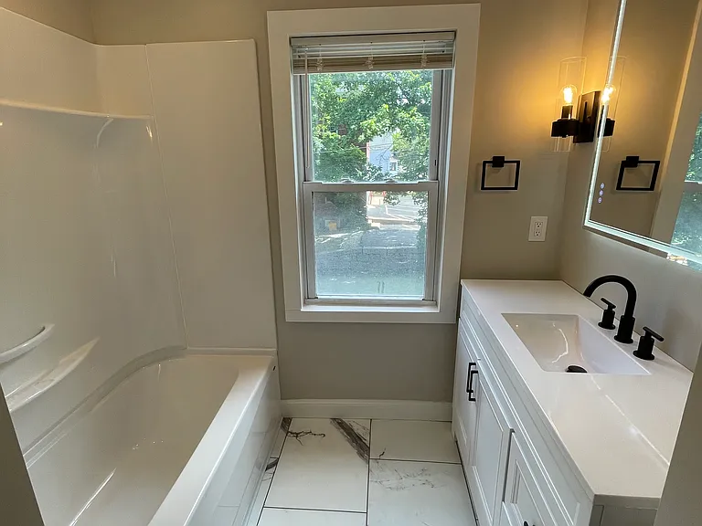 456 N State St #1 — Photo 14