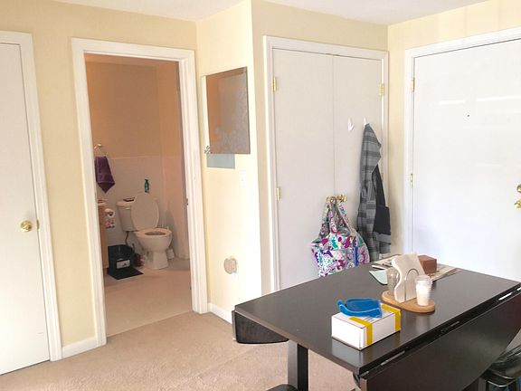 5th image of 16 Woodman Way APT 13