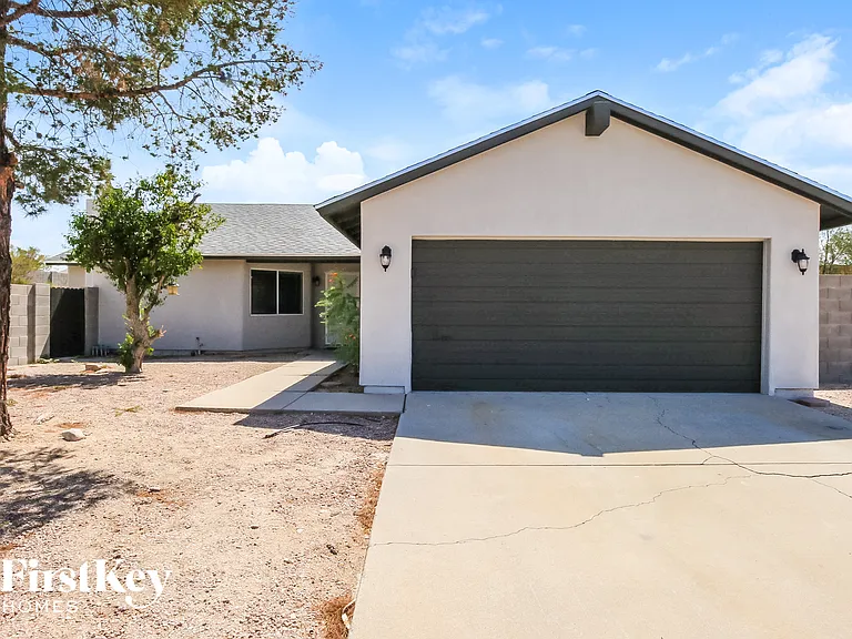 9991 E Victoria Ln — Photo 1