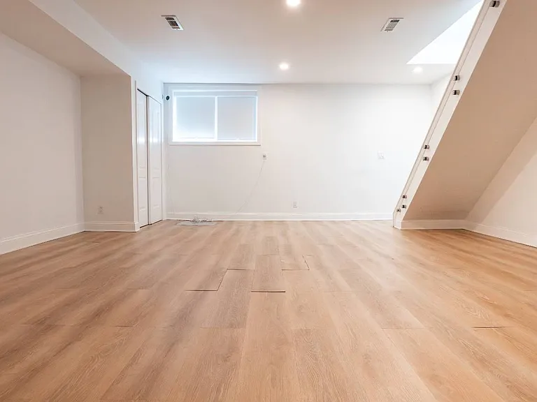 427 Pulaski St #1 — Photo 29