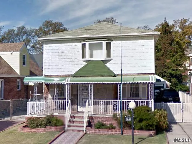 11824 223rd St photo 1