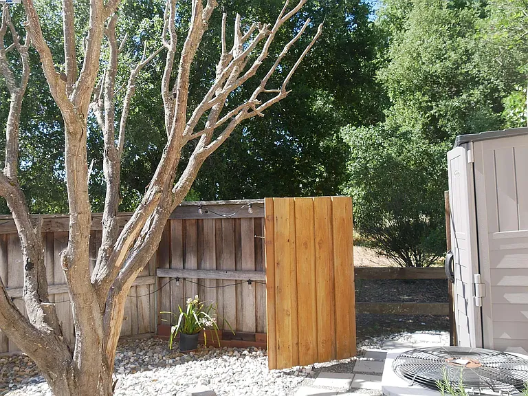 537 Ivy Pointe Cir — Photo 29