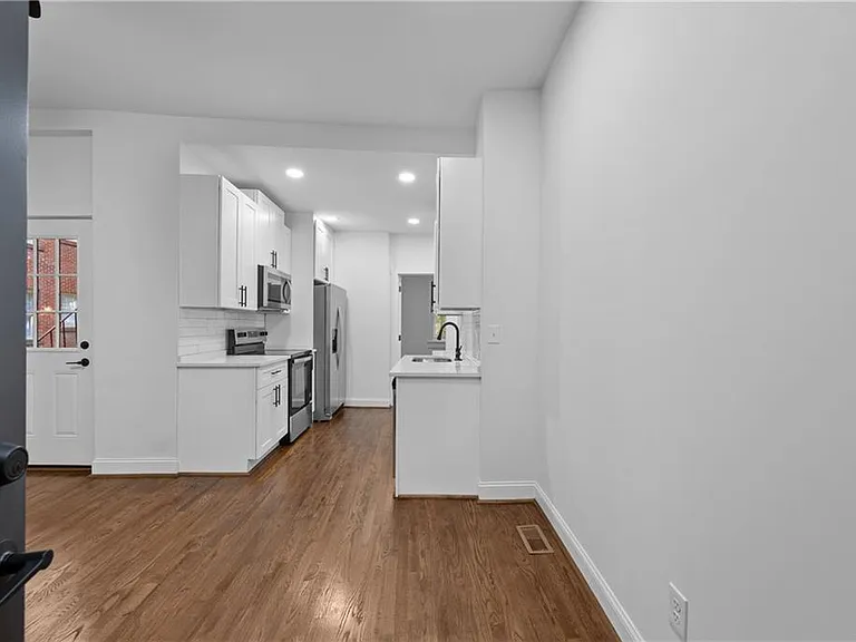 360 Ponce De Leon Ave NE #4 — Photo 3