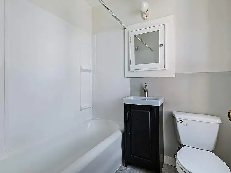2104 14th Ave #17B — Photo 9