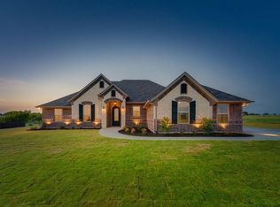 9816 Puma Trl, Godley, TX 76044