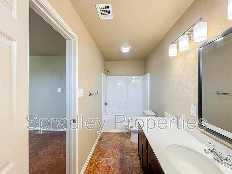 1013B Llano Ct — Photo 14