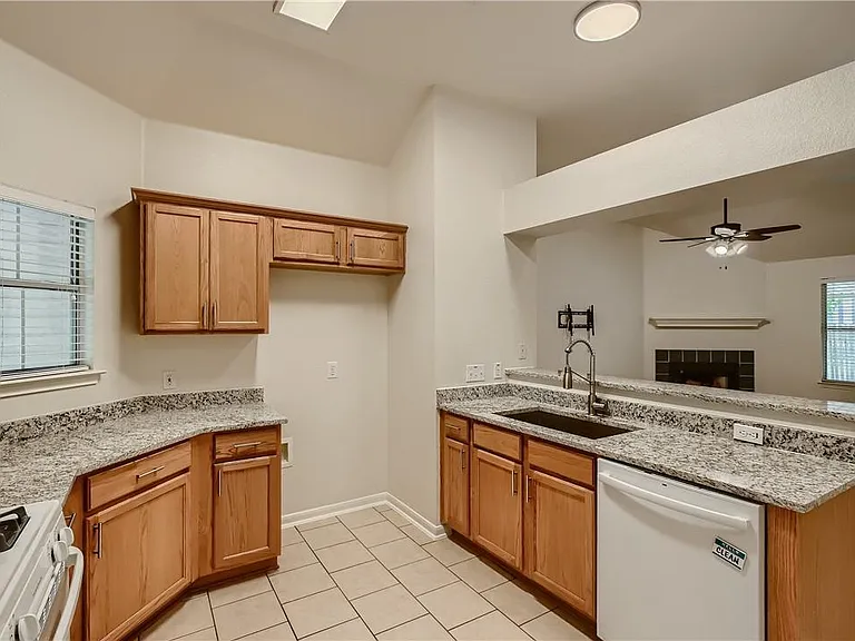102 Osage Ct — Photo 11
