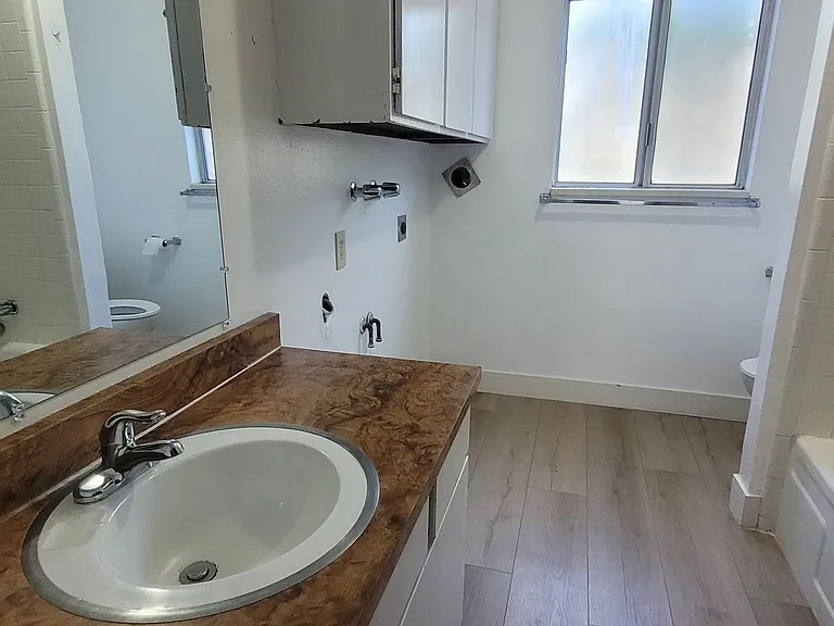 627 N 600 W #10 — Photo 6
