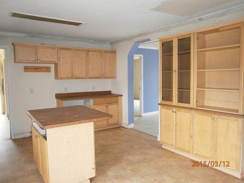 2nd image of 748 Pleasant View Rd