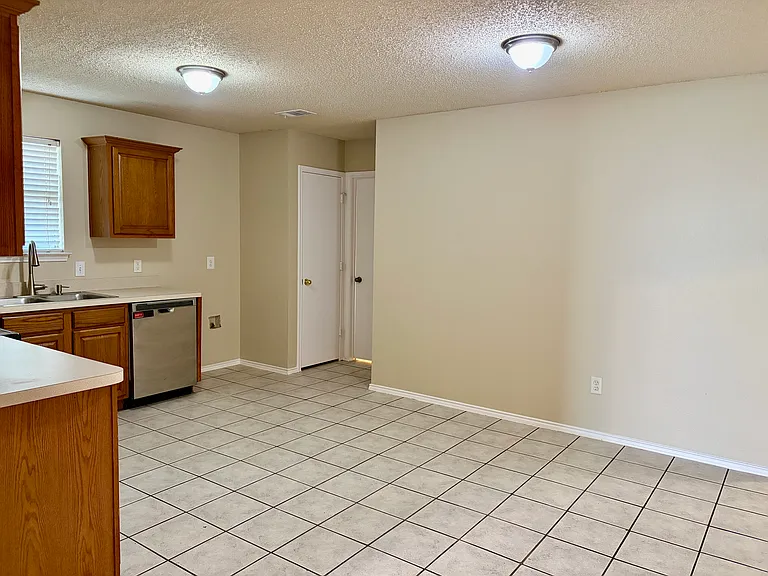 4945 Diamond Trace Trl — Photo 8
