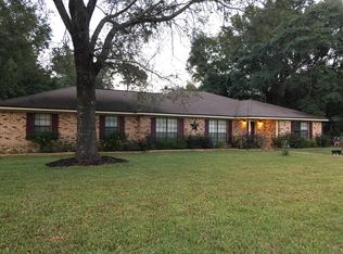 6000 Kingswood Dr, Milton, FL 32570