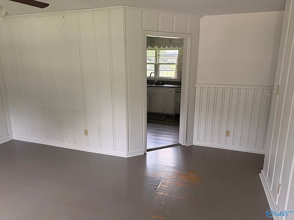 4th image of 1019 Stevens Ave NE