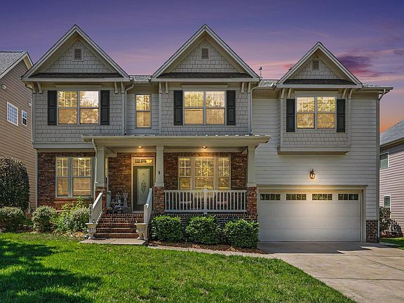 3rd image of 429 Parkfield Dr