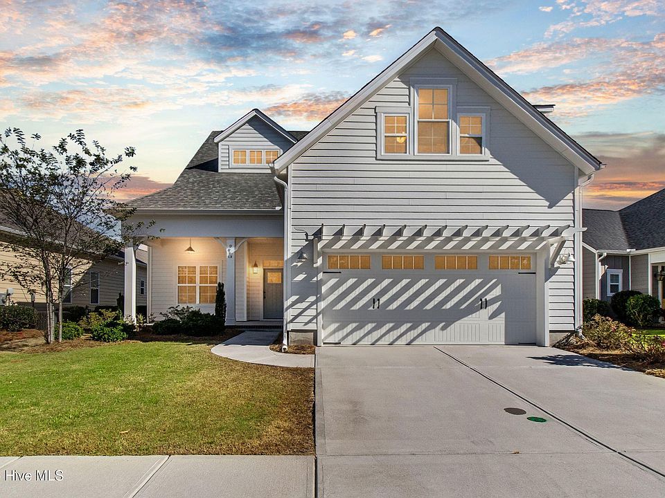 1st image of 215 Hanover Lakes Drive