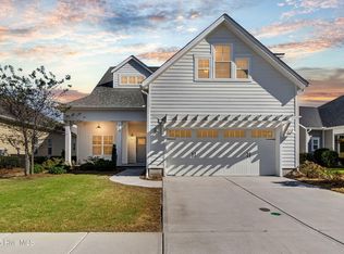 215 Hanover Lakes Dr, Wilmington, NC 28401
