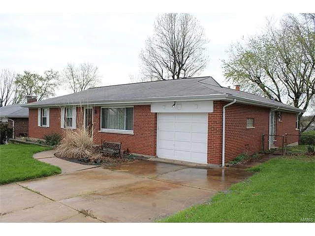 318 Bridgeview Ln photo 1