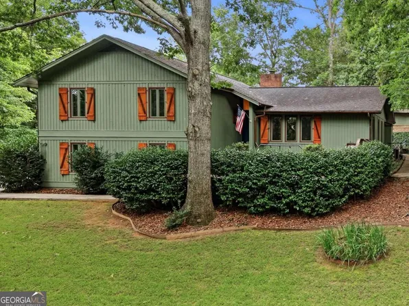 2033 Riverwood Dr, Gainesville, GA 30501