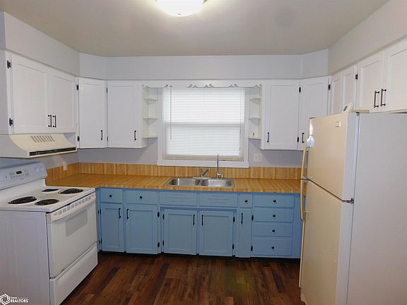 4th image of 121 2nd St