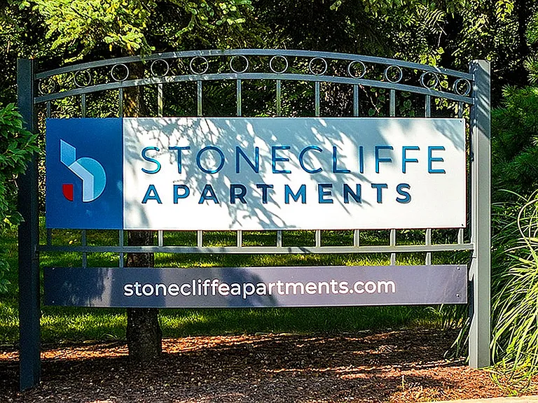 Stonecliffe Apartments