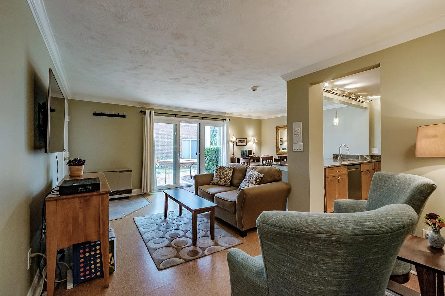 2 bed, 900 sqft, $2,825 — Photo 4