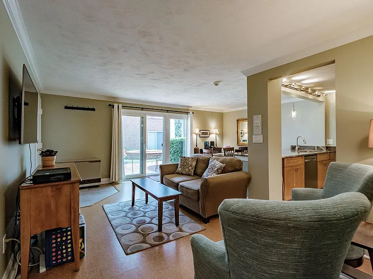 175 Pine St #1J — Photo 4