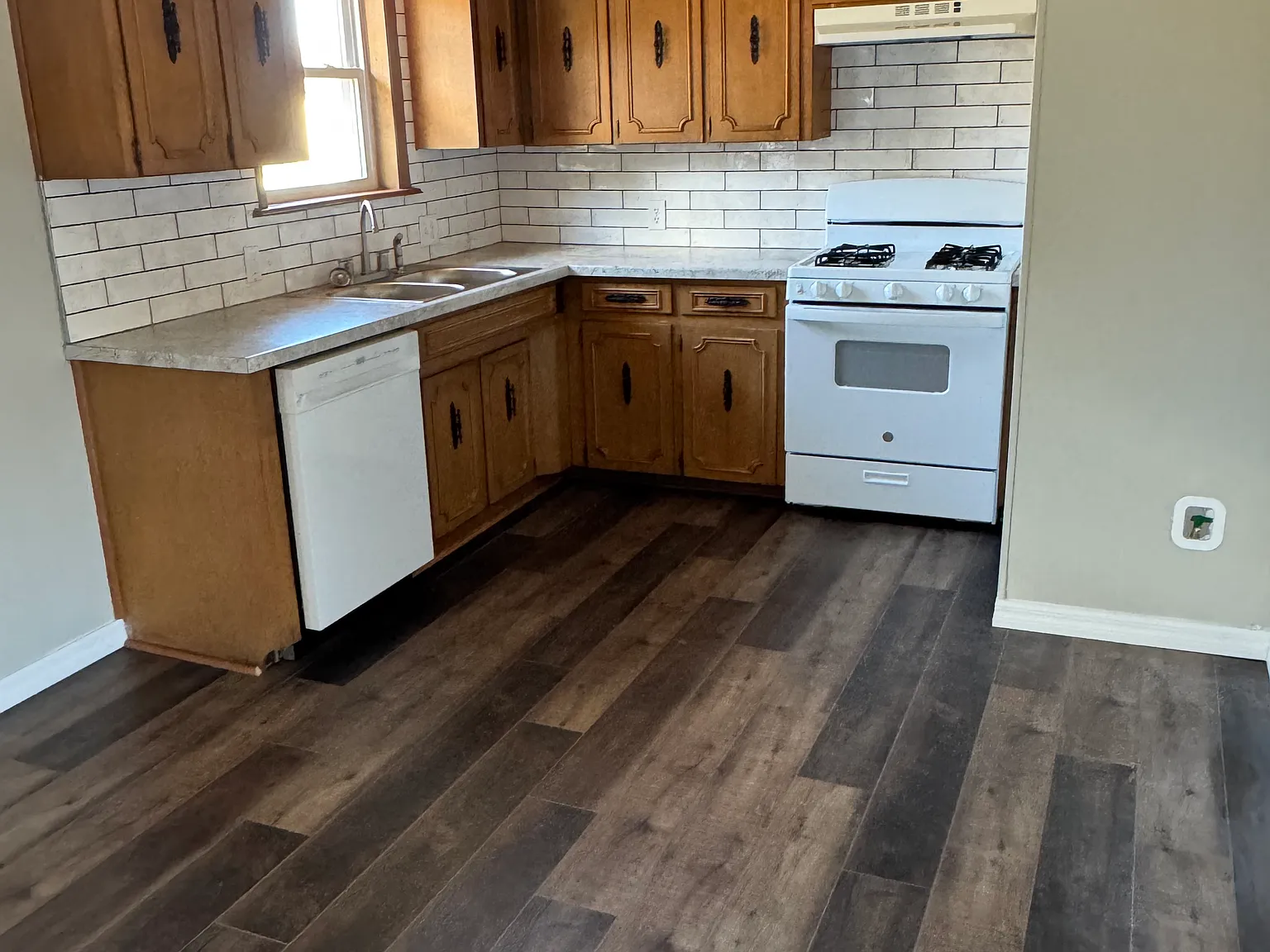 3 bed, 1312 sqft, $875 — Photo 3