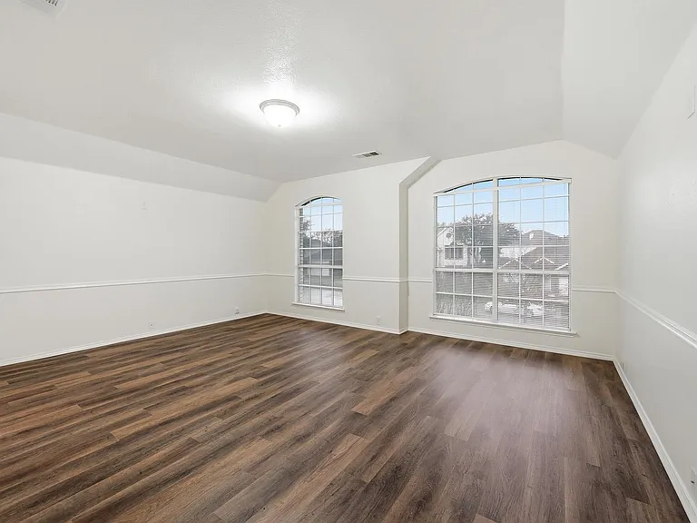 2216 Oak Park Dr — Photo 17