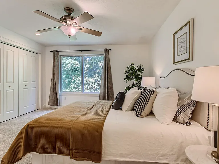 4734 SW View Point Ter — Photo 11