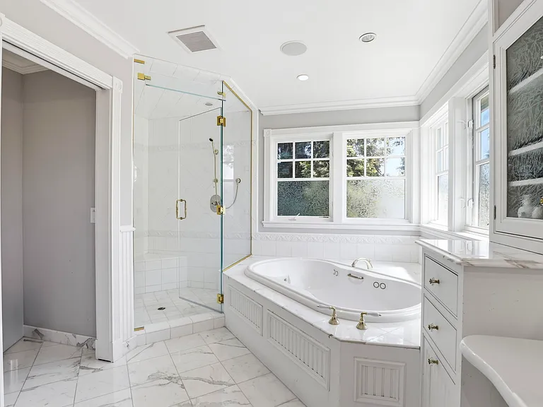 300 Sunkist Ln — Photo 25