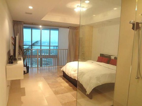 2nd image of 1100 Biscayne Blvd #15-03